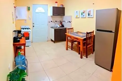Isla Mujeres Central Studio Ac & Kitchen Apartment